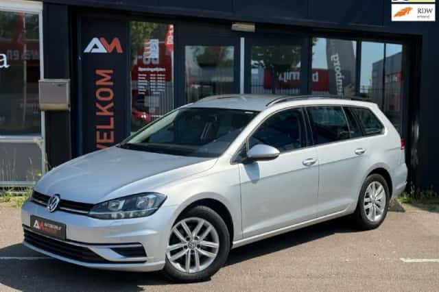 Volkswagen Golf (2019) thumbnail 1