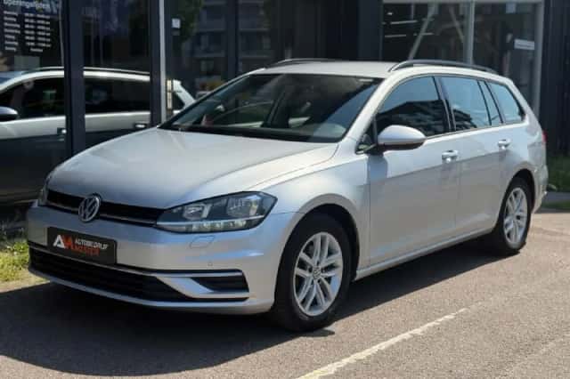 Volkswagen Golf (2019) thumbnail 5