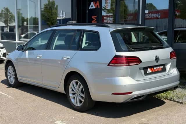 Volkswagen Golf (2019) thumbnail 6