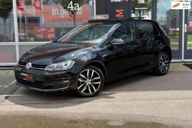 Volkswagen Golf (2013) thumbnail 1