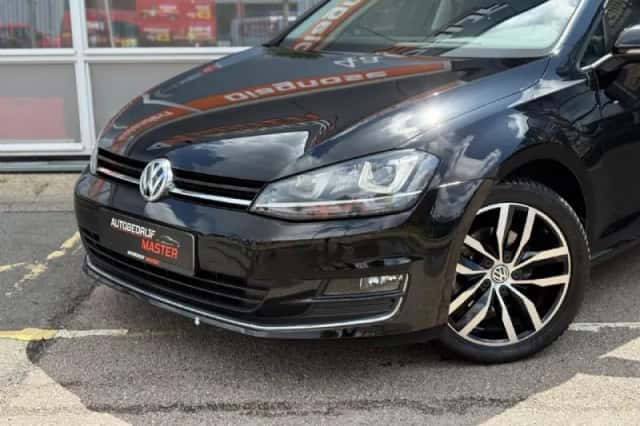 Volkswagen Golf (2013) thumbnail 2