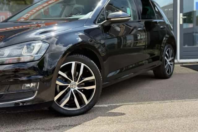 Volkswagen Golf (2013) thumbnail 3