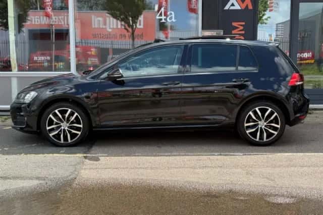 Volkswagen Golf (2013) thumbnail 5
