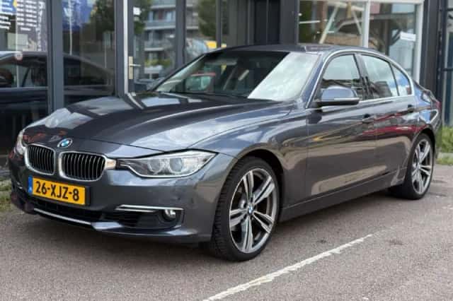 BMW 3-Serie (2012) thumbnail 6