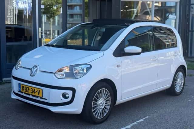 Volkswagen Up! (2015) thumbnail 6
