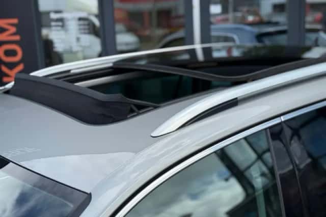 Volkswagen Tiguan (2019) thumbnail 4