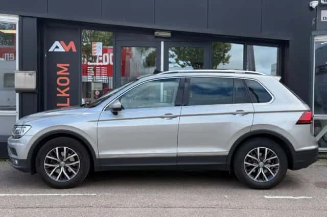 Volkswagen Tiguan (2019) thumbnail 5