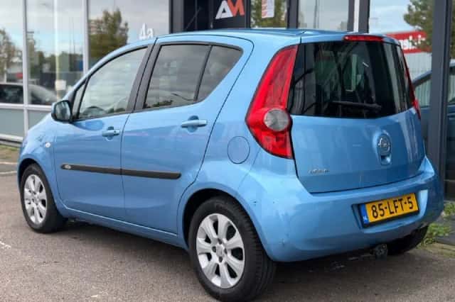 Opel Agila (2010) thumbnail 6