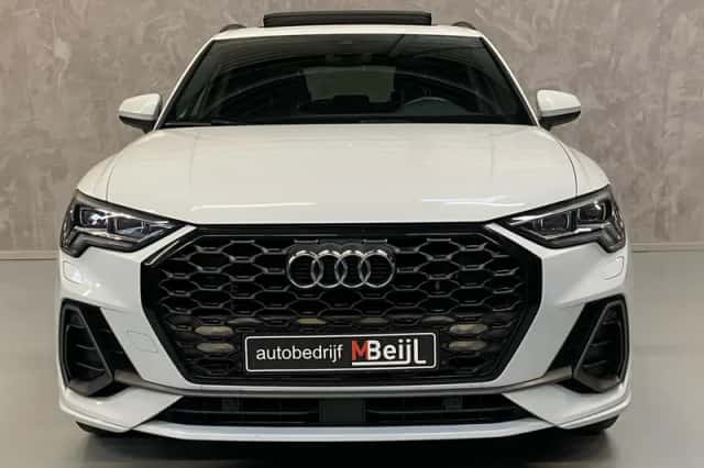 Audi Q3 (2019) thumbnail 2