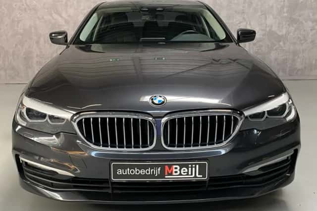 BMW 5-Serie (2018) thumbnail 2