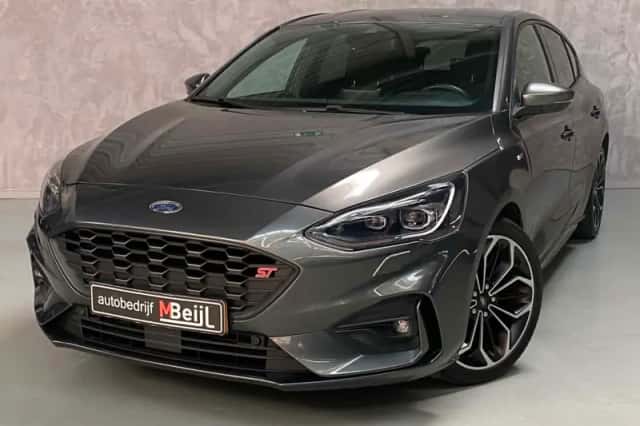 Ford Focus (2018) thumbnail 1
