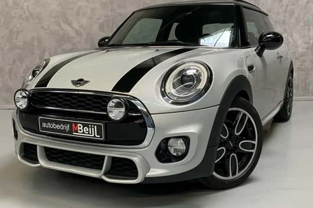 MINI Cooper (2015) thumbnail 1