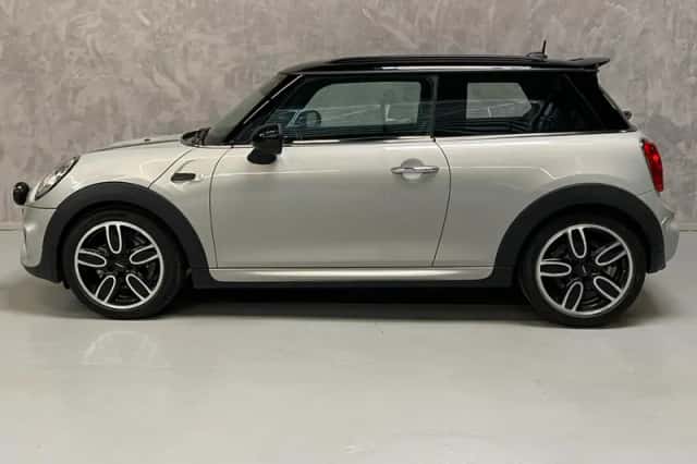 MINI Cooper (2015) thumbnail 5