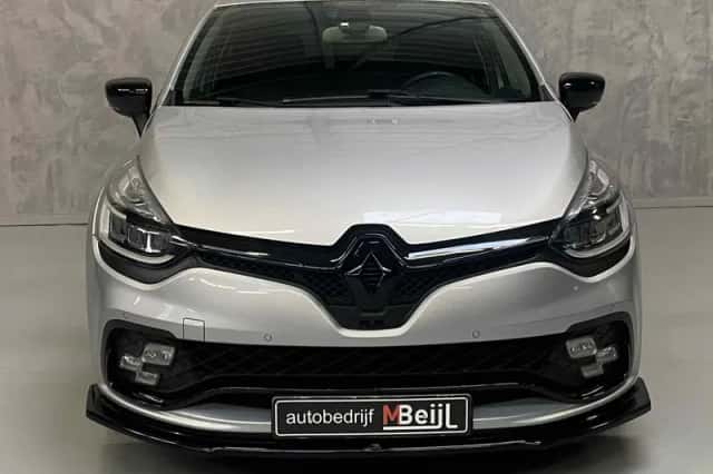 Renault Clio (2018) thumbnail 2