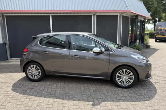 Peugeot 208 (2019) thumbnail 4