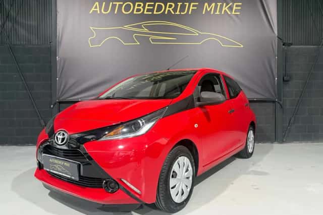 Toyota Aygo (2017) thumbnail 2
