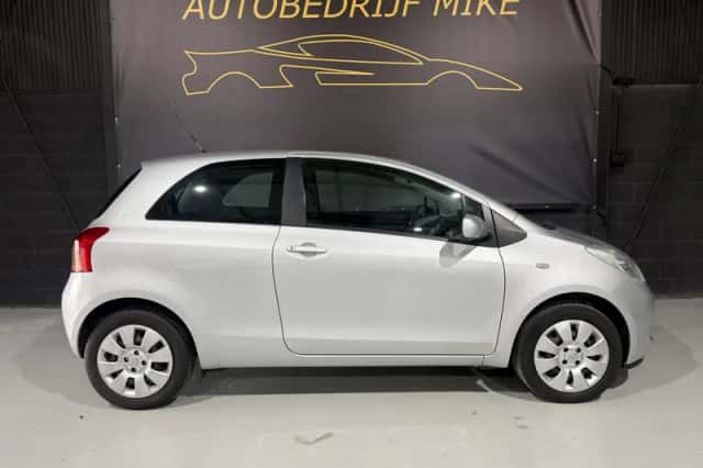 Toyota Yaris (2007) thumbnail 6