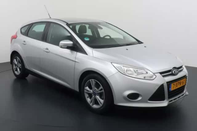 Ford Focus (2014) thumbnail 2