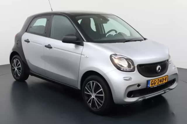 Smart Forfour (2015) thumbnail 2