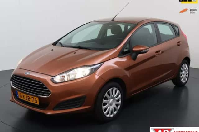 Ford Fiesta (2013) thumbnail 1
