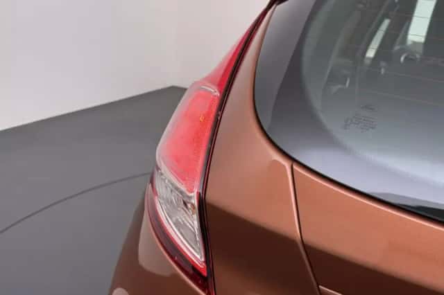 Ford Fiesta (2013) thumbnail 5