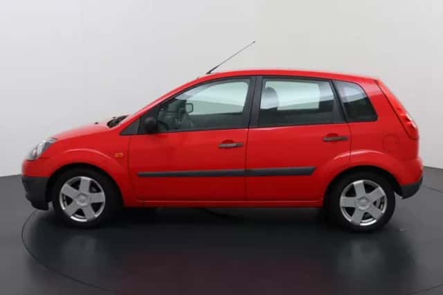 Ford Fiesta (2006) thumbnail 4