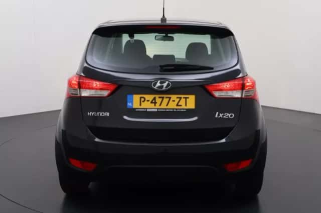 Hyundai ix20 (2011) thumbnail 3