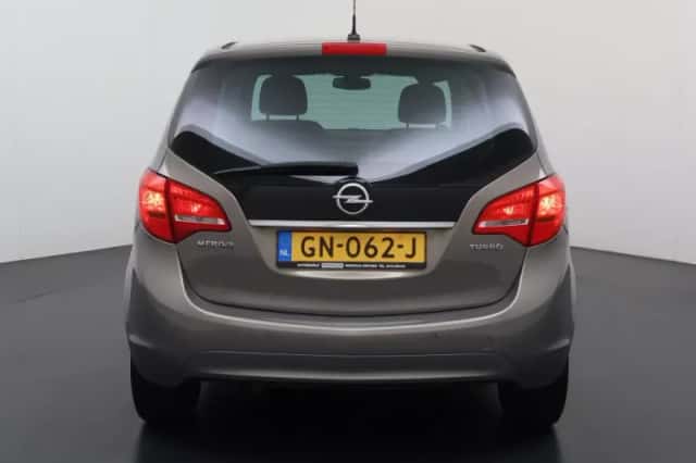 Opel Meriva (2013) thumbnail 3