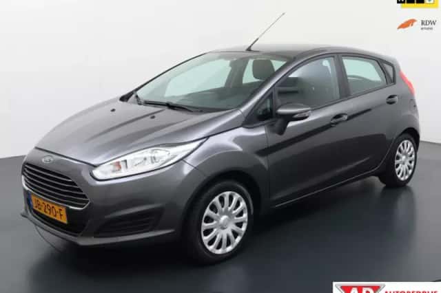 Ford Fiesta (2016) thumbnail 1