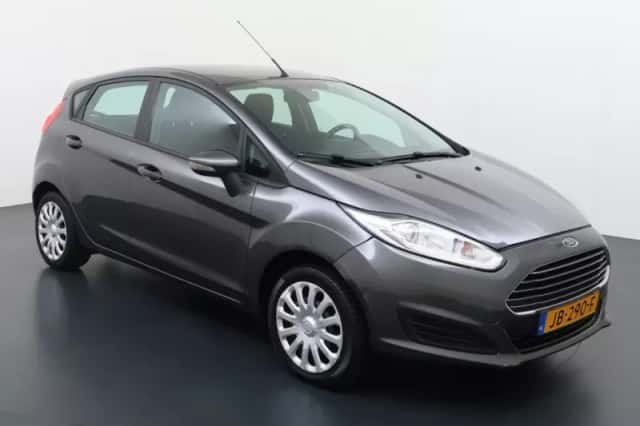 Ford Fiesta (2016) thumbnail 2