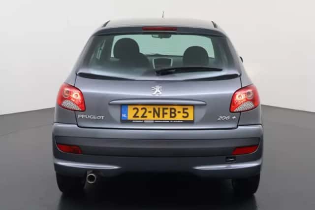 Peugeot 206+ (2010) thumbnail 3