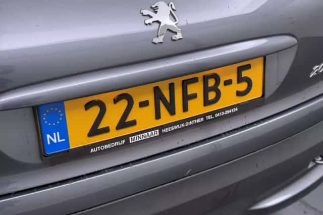 Peugeot 206+ (2010) thumbnail 6
