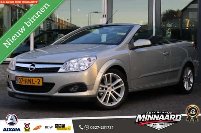 Opel Astra (2009) thumbnail 1