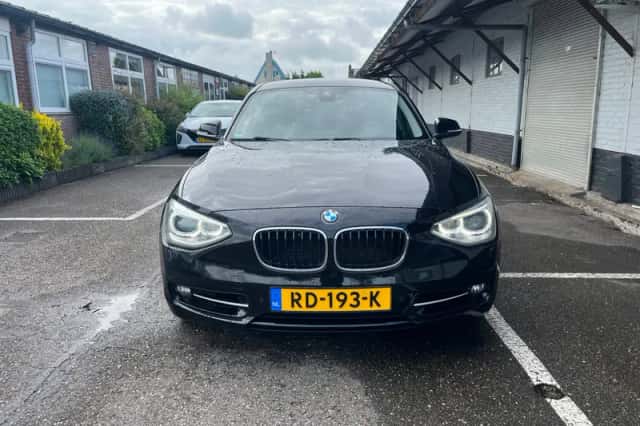 BMW 1-Serie (2012) thumbnail 2