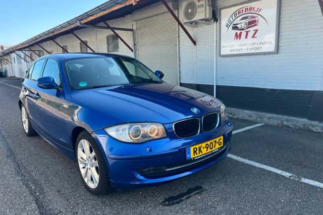 BMW 1-Serie (2011) thumbnail 1
