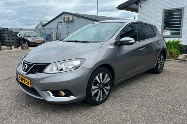 Nissan Pulsar (2015) thumbnail 3