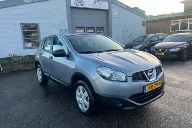 Nissan Qashqai (2011) thumbnail 1