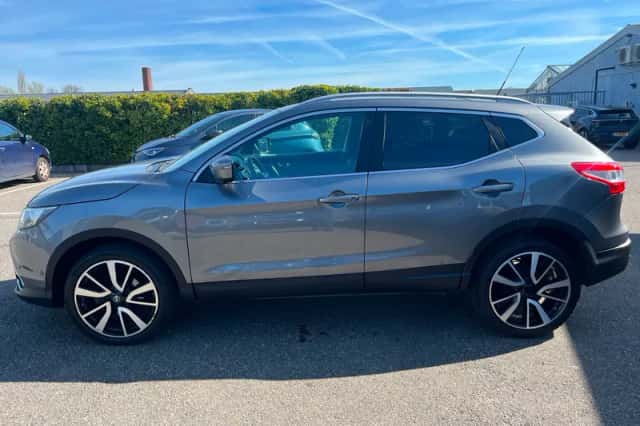 Nissan Qashqai (2014) thumbnail 4