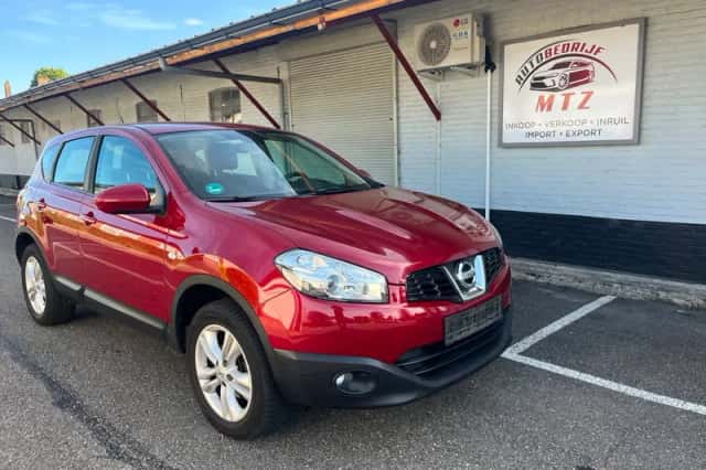 Nissan Qashqai (2012) thumbnail 1