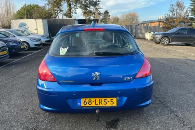 Peugeot 308 (2010) thumbnail 6