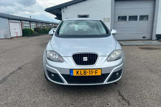 SEAT Altea XL (2010) thumbnail 2