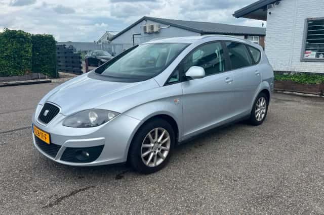 SEAT Altea XL (2010) thumbnail 3