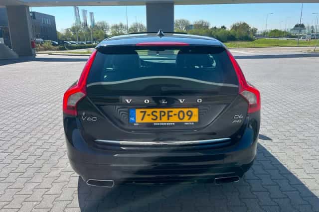 Volvo V60 (2013) thumbnail 6