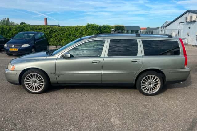 Volvo V70 (2006) thumbnail 4
