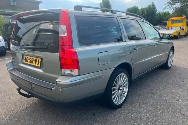 Volvo V70 (2006) thumbnail 6