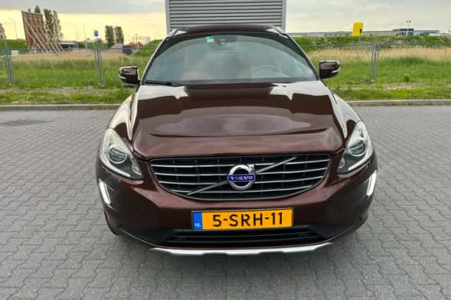 Volvo XC60 (2013) thumbnail 2