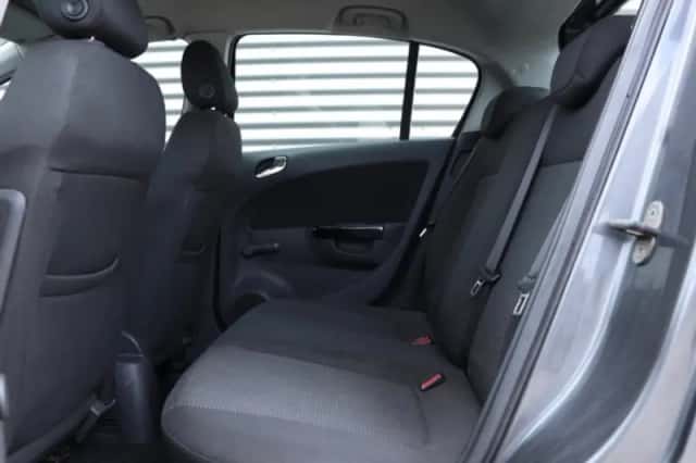 Opel Corsa (2011) thumbnail 5