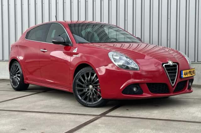 Alfa Romeo Giulietta (2011) thumbnail 2