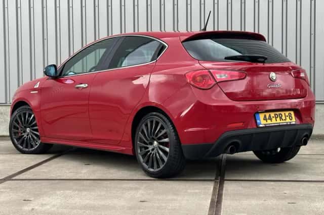 Alfa Romeo Giulietta (2011) thumbnail 3