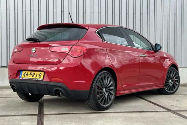 Alfa Romeo Giulietta (2011) thumbnail 4
